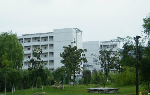 扬州，母校及东关街怀古。7