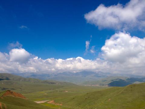 天下黄河贵德清 拉鸡山上草如茵16