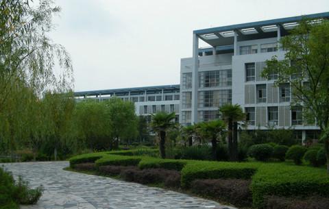 扬州，母校及东关街怀古。2